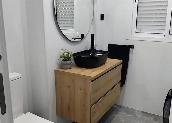 Julia Urban Τορρεμολίνος