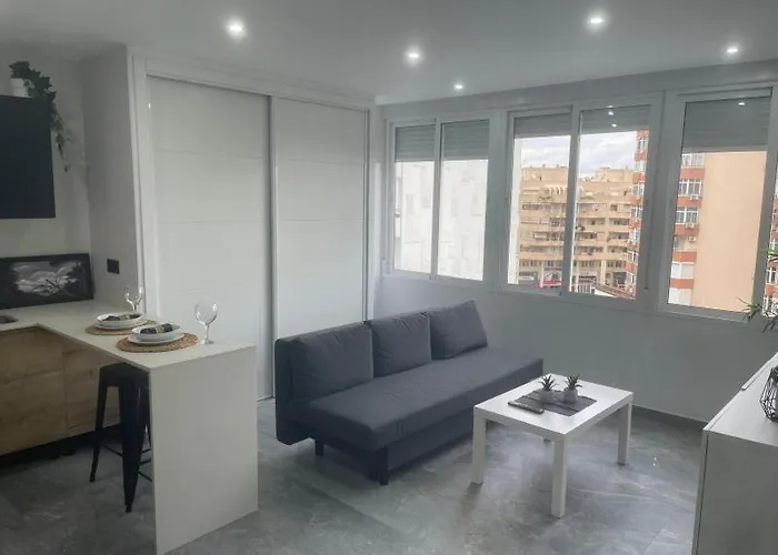 Julia Urban Τορρεμολίνος